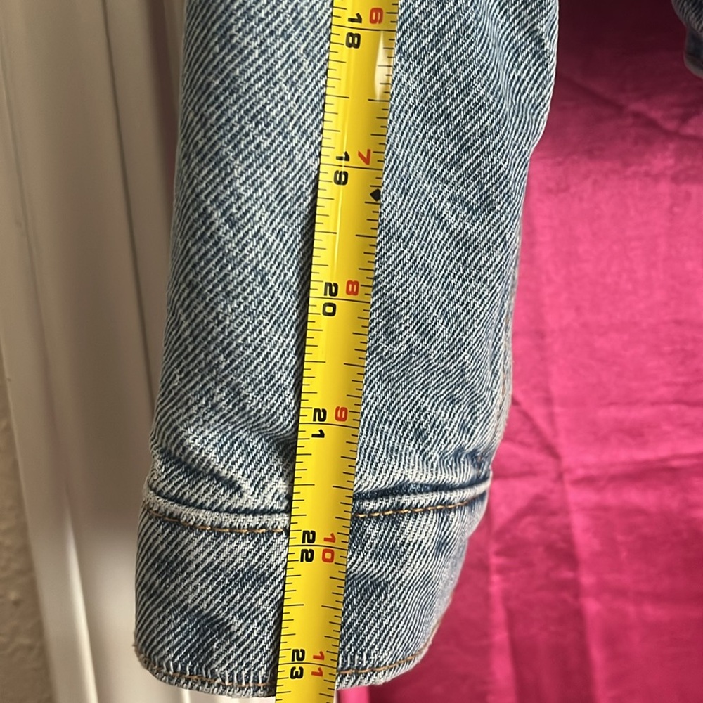 Levi's Light Blue Denim Sherpa Lined Jean Jacket - Picture 8 of 9